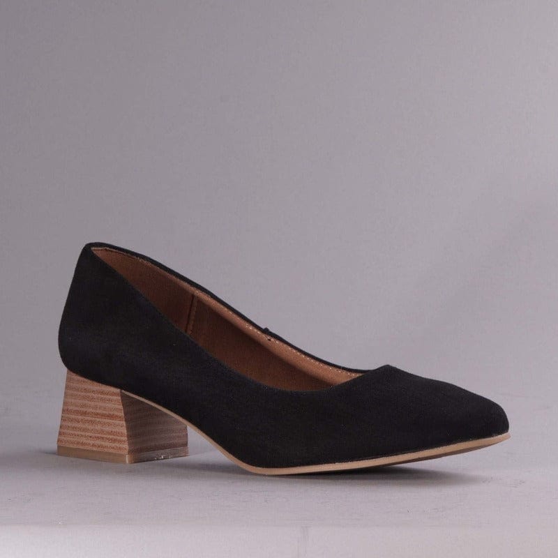 Block Heel Court Shoe in Black