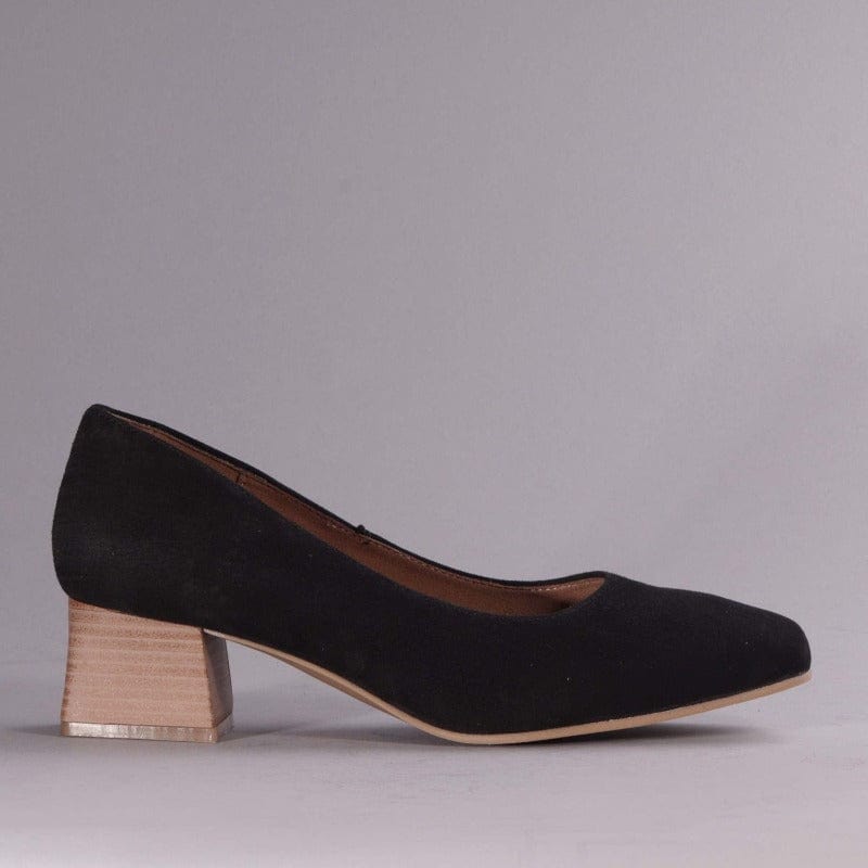 Block Heel Court Shoe in Black