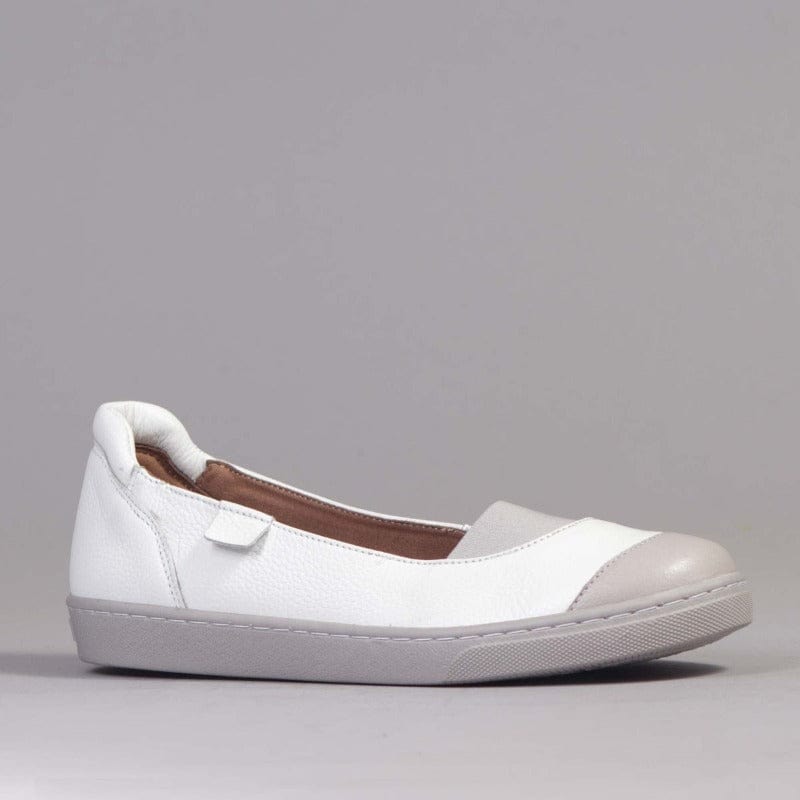 Pump Sneaker with Removable Footbed in White - 12506