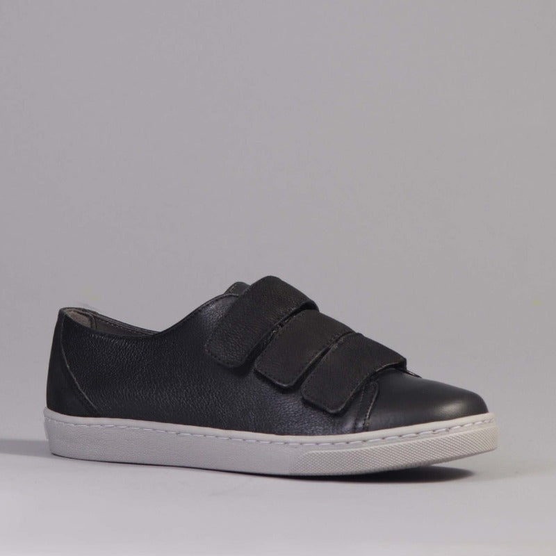 Velcro Sneaker with Removable Footbed in Black