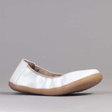 Elasticated Barefoot Pump with Removable Footbed in White - 12530
