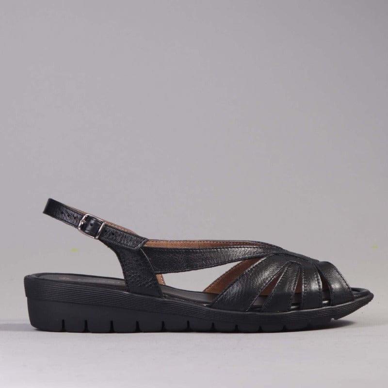 Froggie Slingback Sandal in Black 