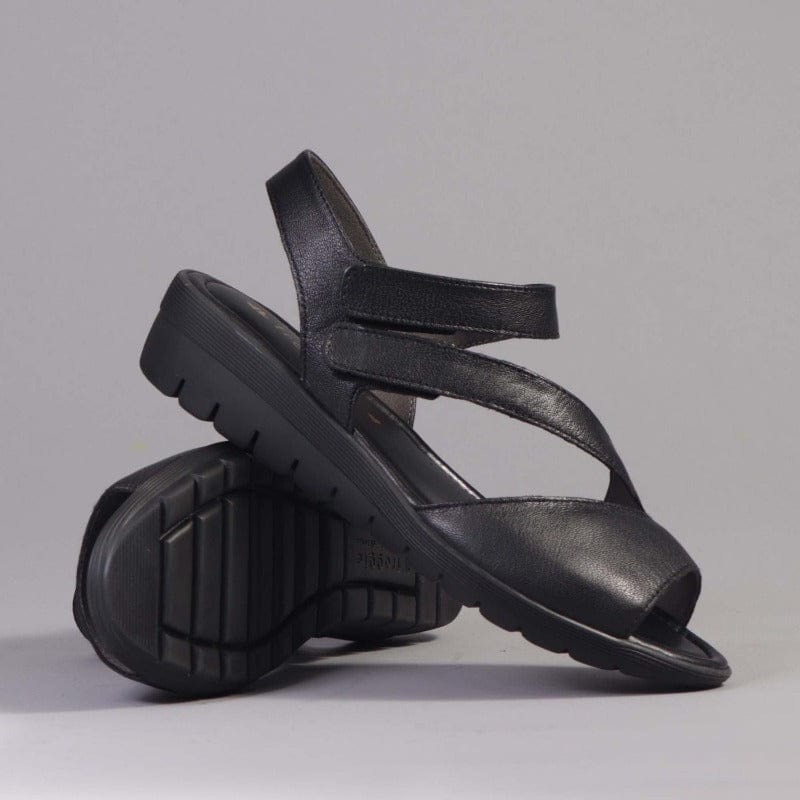 Froggie Velcro Sandal in Black