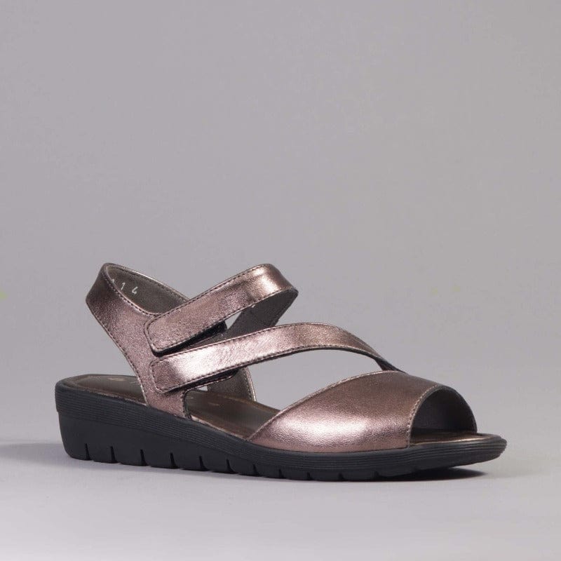 Velcro Sandal in Lead Metallic