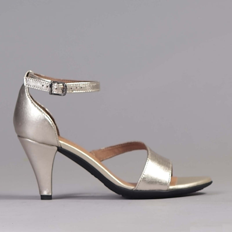 Strappy High Heel in Gold - 12566