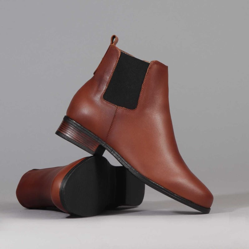 froggie Chelsea Ankle Boots in Chestnut