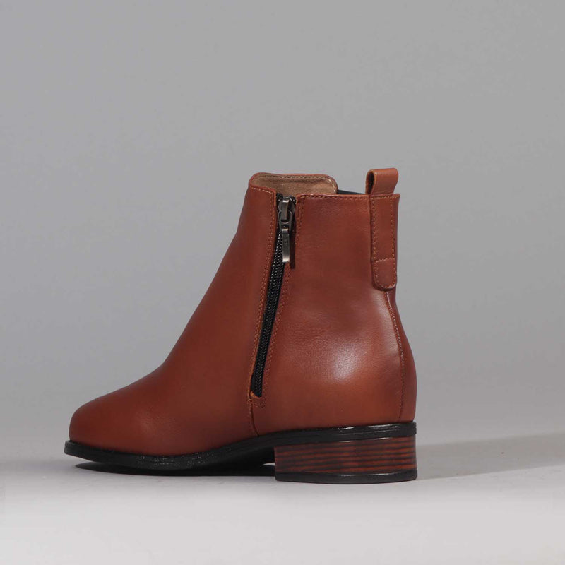Chelsea Ankle Boots in Chestnut - 12603
