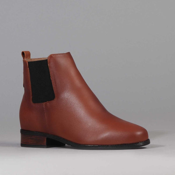 froggie Chelsea Ankle Boots in Chestnut