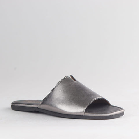 Flat Mule