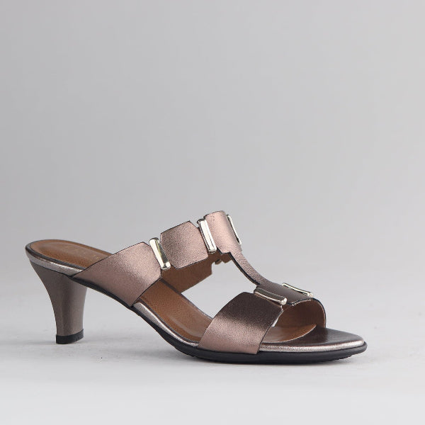 Froggie Shoes Shoes Mid-Heel H-bar Sandal in Lead Metallic - 12923