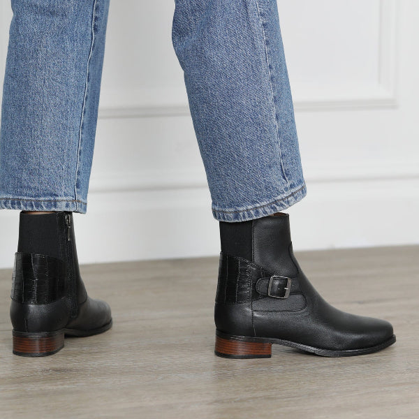 Froggie Shoes Shoes Flat Ankle Boot with Elastic in Black - 12605