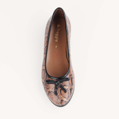 Froggie Shoes Shoes Flat Pump with Bow in Saddle - 12672