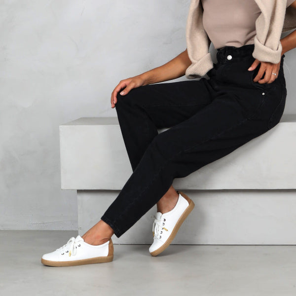 Factory Shop Shoes Lace-up Sneaker in White - 12854