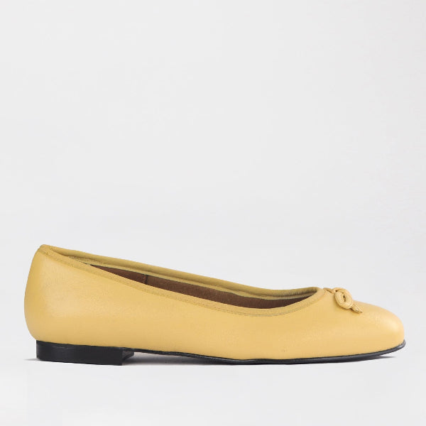 Froggie Shoes Shoes 3 / Butter Yellow / 12796 Froggie Women&