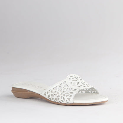 Froggie Shoes Shoes Cut Out Mule Flat Sandal in White - 12916