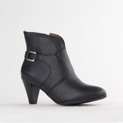 Froggie Shoes Shoes Pointed Ankle Boot in Black - 12486