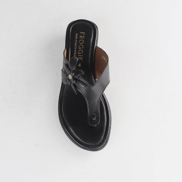 Froggie Shoes Shoes T-bar with flow Sandal in Black - 12930
