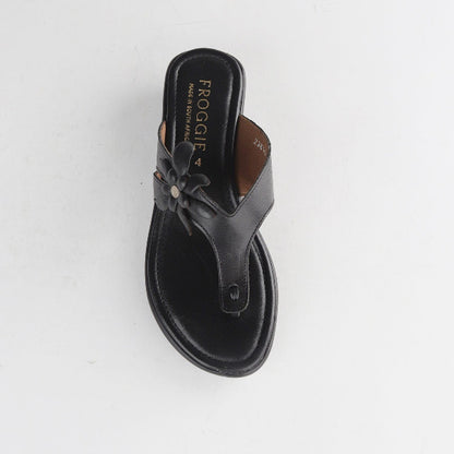 Froggie Shoes Shoes T-bar with flow Sandal in Black - 12930