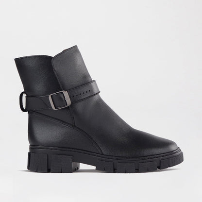 Froggie Shoes Shoes C36 / Black / 12779 Ankle Boot with a Chunky Twist Sole and Strap in Black - 12799