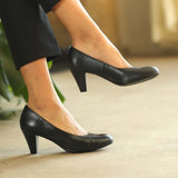 Mid Heel Court Shoe in Black