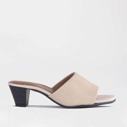 Factory Shop Sandals 3 / Black / 13123 Cube Heel Mule