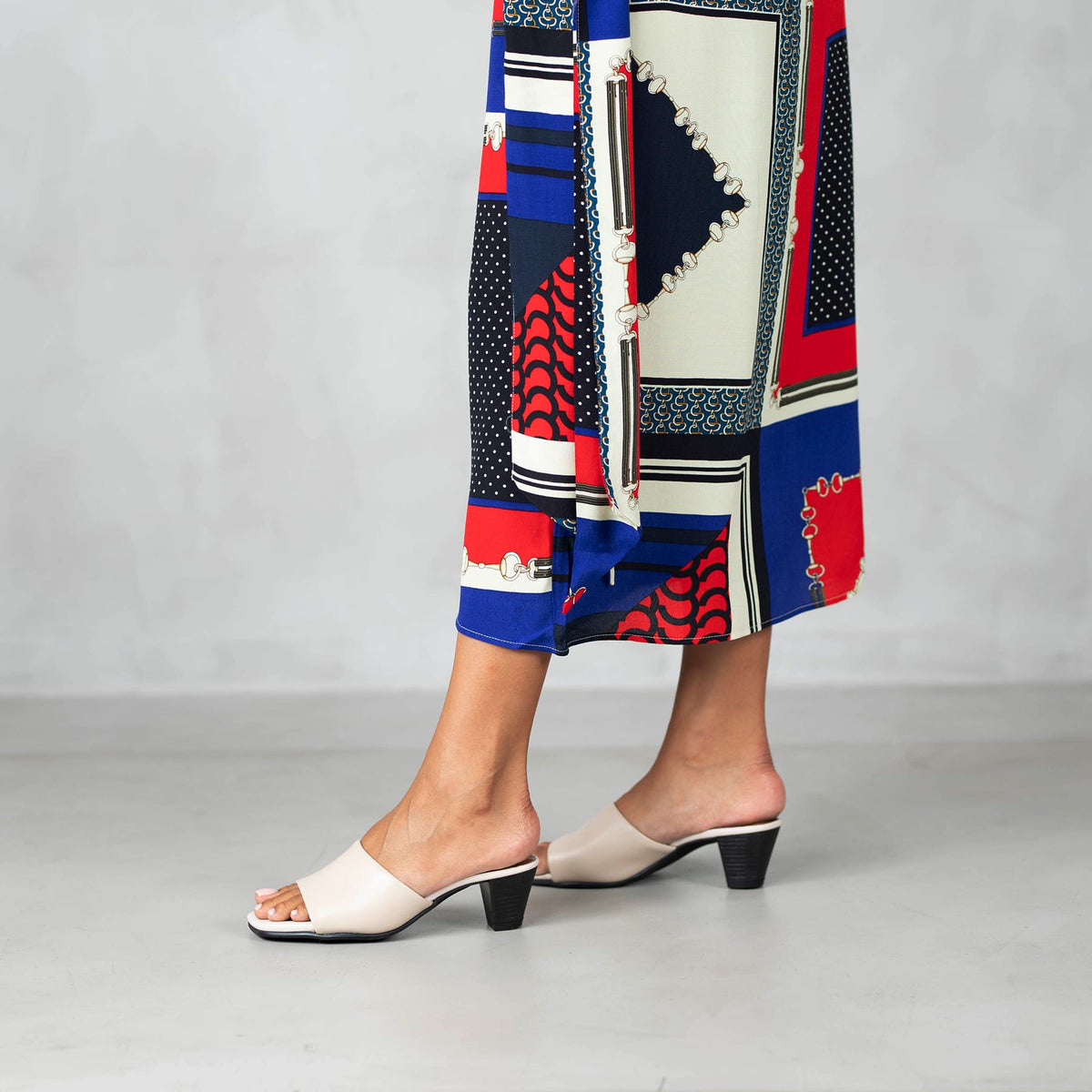Factory Shop Sandals Cube Heel Mule