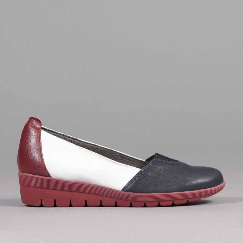 Factory Shop Shoes C37 / French / 12643 Elasticated Pump in French - 12643