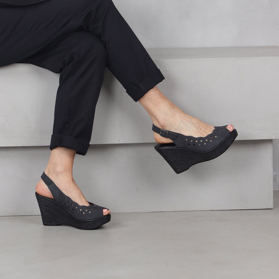 Factory Shop Shoes Cut-out Slingback Wedge Sandal in Black - 12934