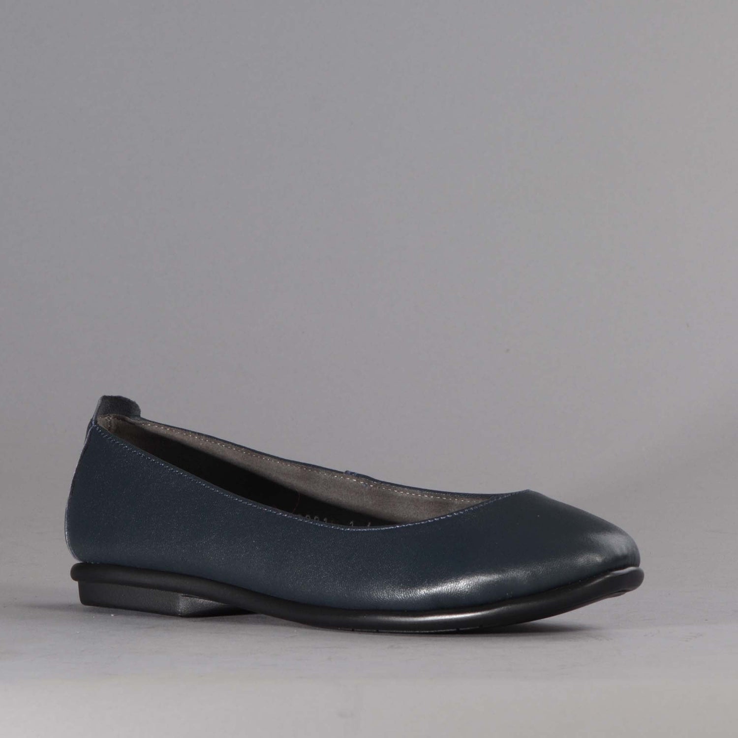 Factory Shop Shoes Flat Pump in Navy - 12546