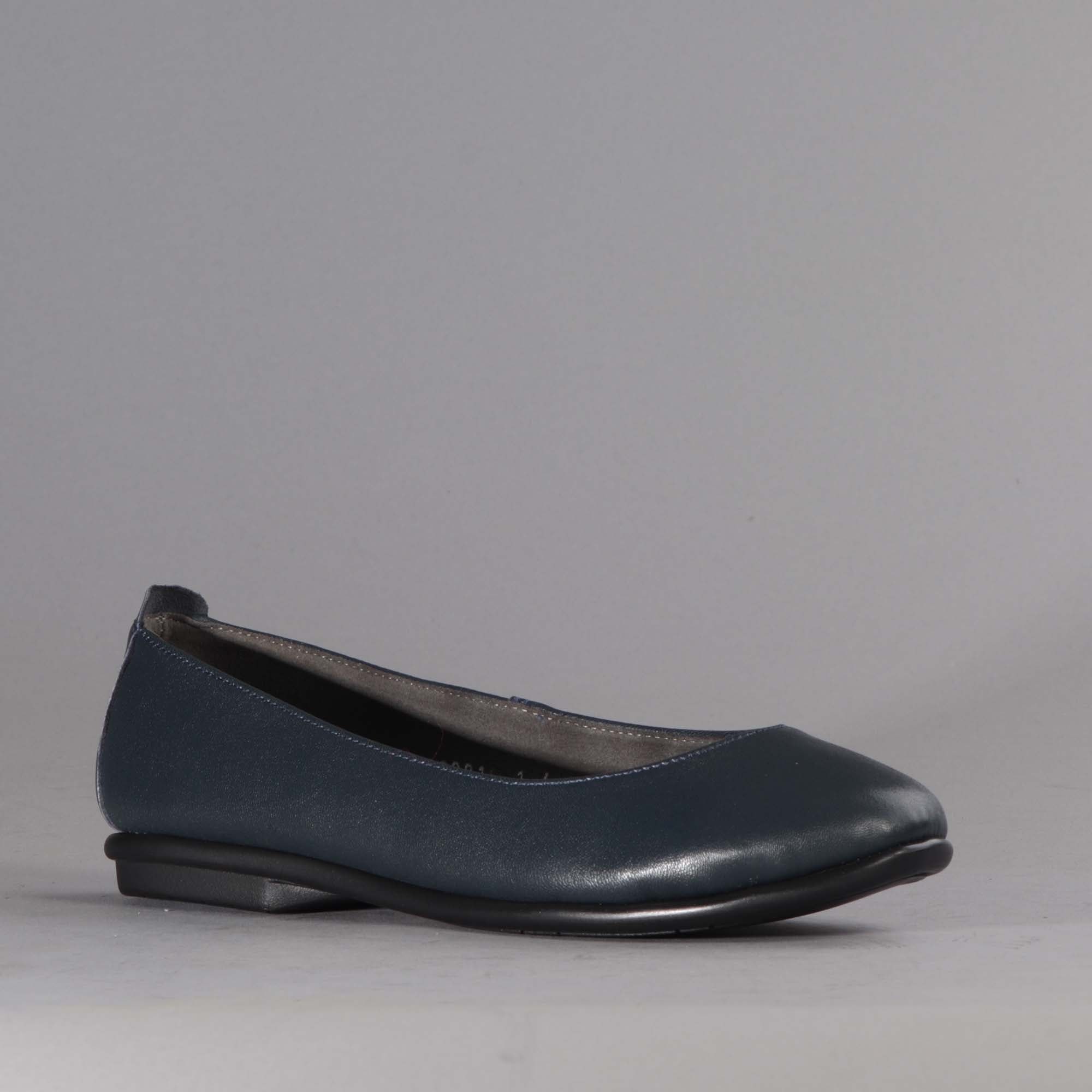 Factory Shop Shoes Flat Pump in Navy - 12546