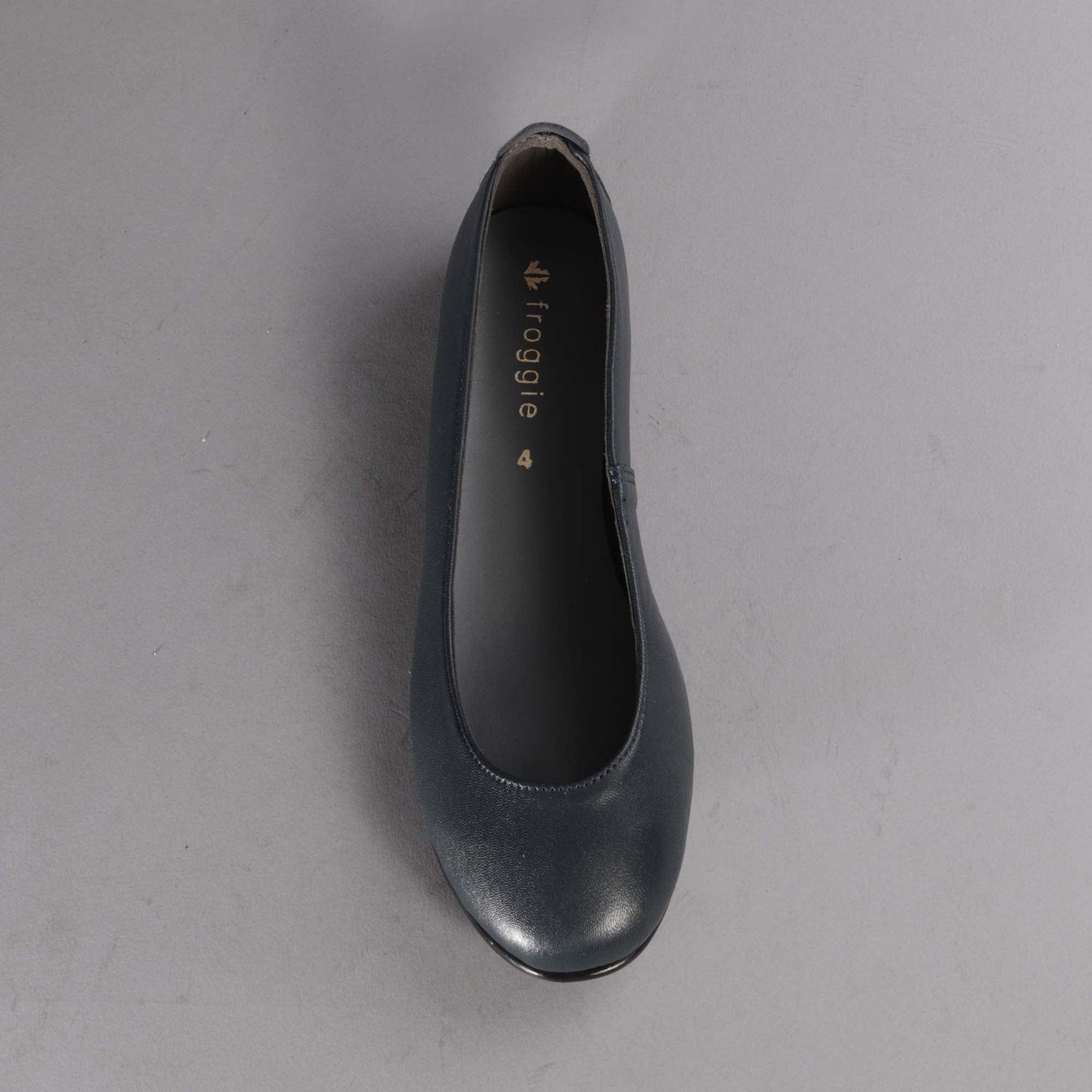 Factory Shop Shoes Flat Pump in Navy - 12546