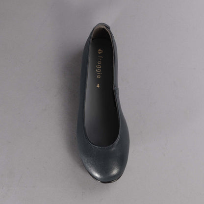 Factory Shop Shoes Flat Pump in Navy - 12546