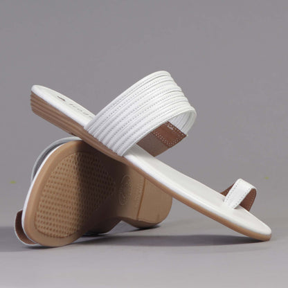 Factory Shop Shoes Flat strappy thong sandals in White - 12559