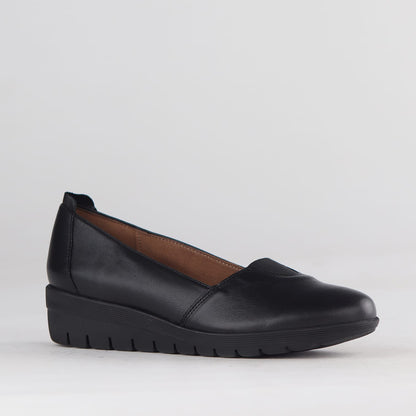 Factory Shop Shoes Froggie Women’s Classic Comfort Slip-On Black Leather - 12643