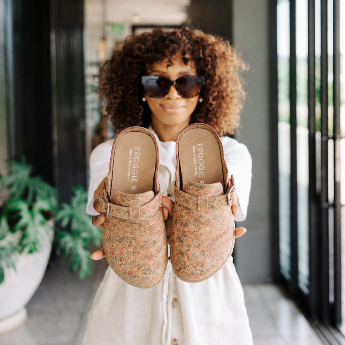 Froggie Barefoot Clog 12318 with removable footbed in floral leather featuring anatomical comfort design and lightweight everyday wear.