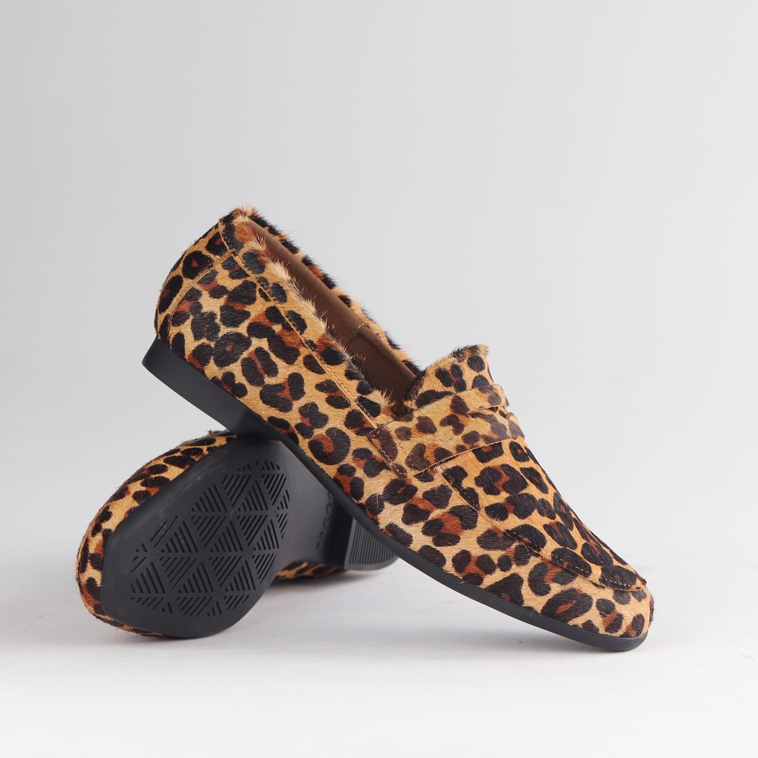 Froggie Shoes Loafers Froggie Women  Penny Loafer -cheetah leather- 13029