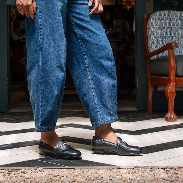 Froggie Shoes Loafers Loafer Gold trim