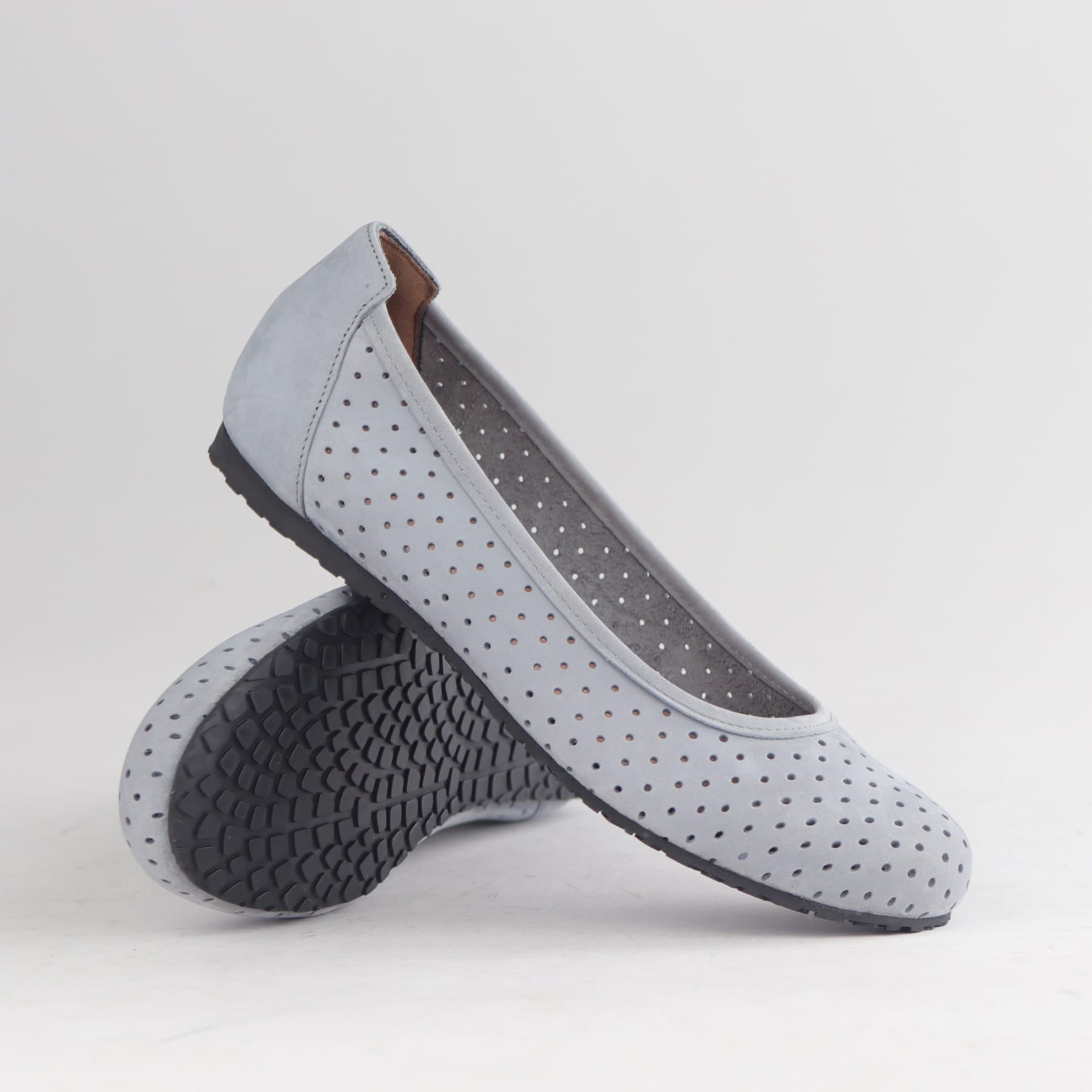 Froggie Shoes Pumps Flat Punched Pump