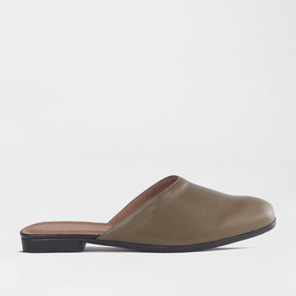 Froggie Shoes Sandals 3 / Olive / 13112 Closed Toe Mule