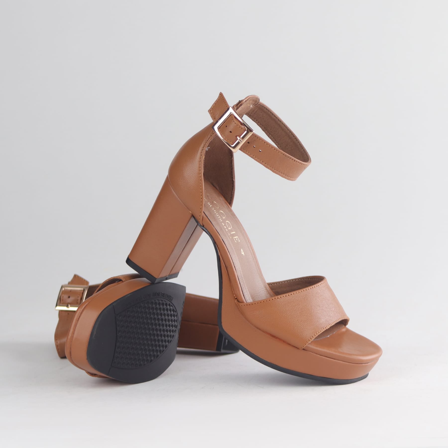 Froggie Shoes Sandals Closed Back Block Heel Sandal