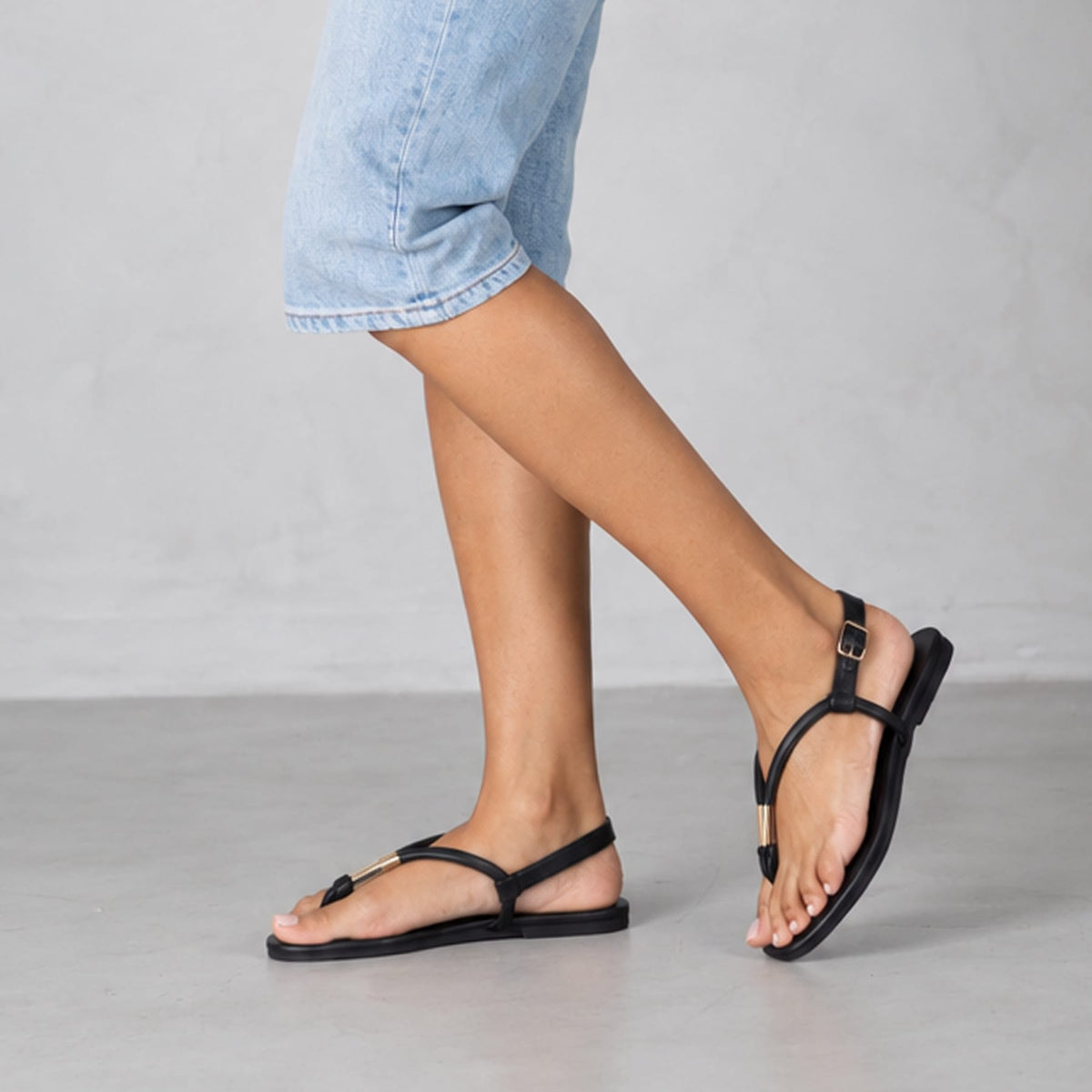 Froggie Shoes Sandals Flat Thong Sandal with Adjustable Trim