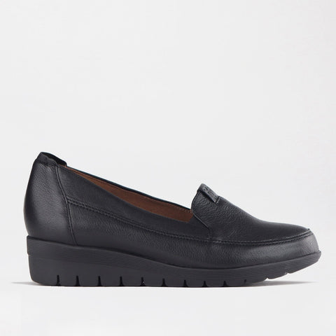 Loafer with Removable Footbed in Black - 12842