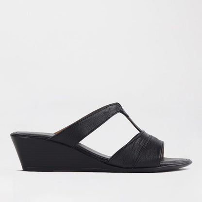 Froggie Shoes Shoes 4 / Black / 11621 Double-band Wedge in Black - 11621