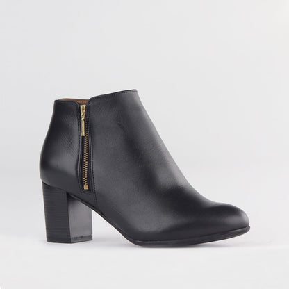 Froggie Shoes Shoes Block Heel Ankle Boot with zip in Black - 12767