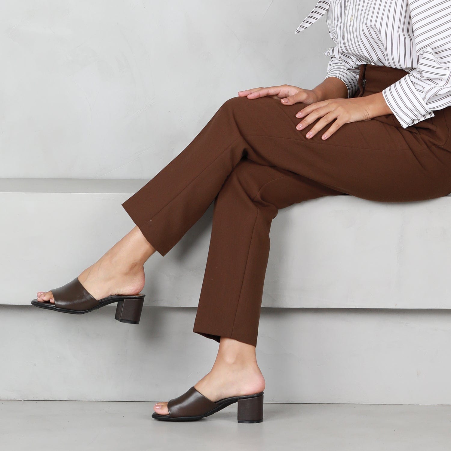 Women's Leather Block Heel Mules – 4.5 cm – Froggie Shoes