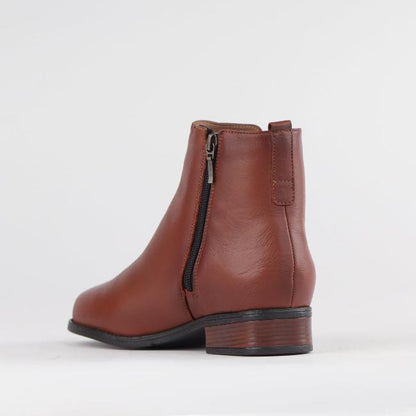 Froggie Shoes Shoes Chelsea Ankle Boots in Chestnut - 12603