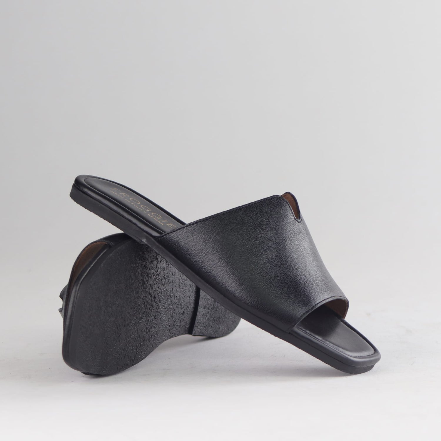 Froggie Shoes Shoes Flat Mule