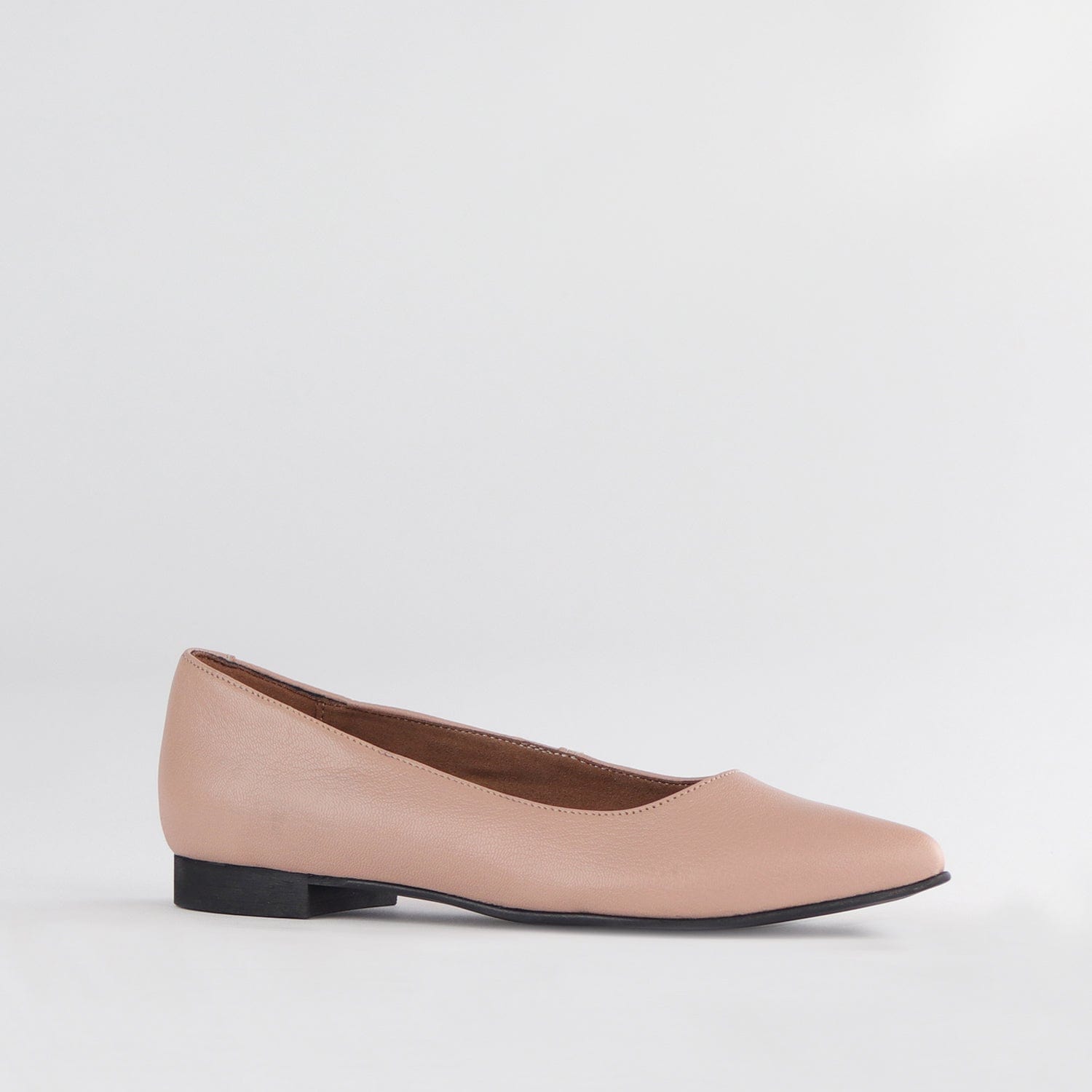 Froggie Shoes Shoes Flat Pointed Court Shoe in Nude Porcelain - 12713