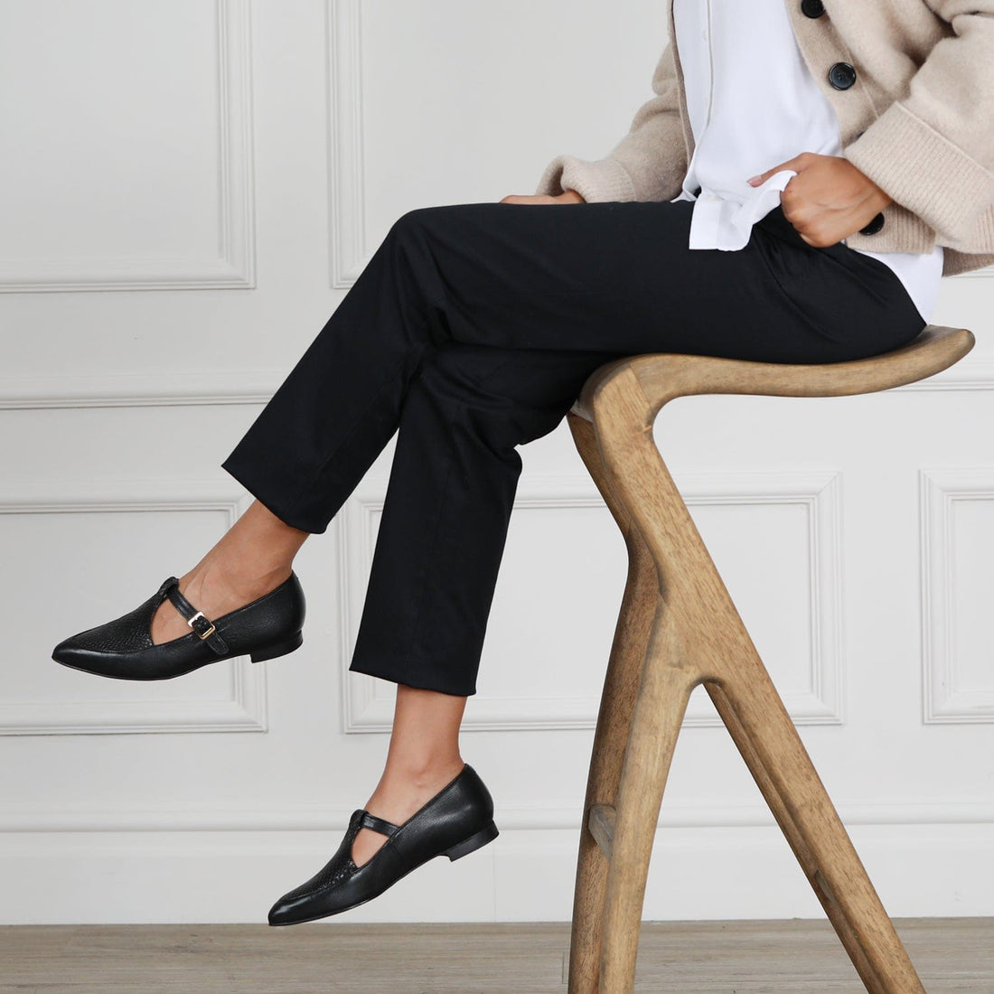 Froggie Shoes Shoes Flat Pointed T-bar Pump in Black - 12783