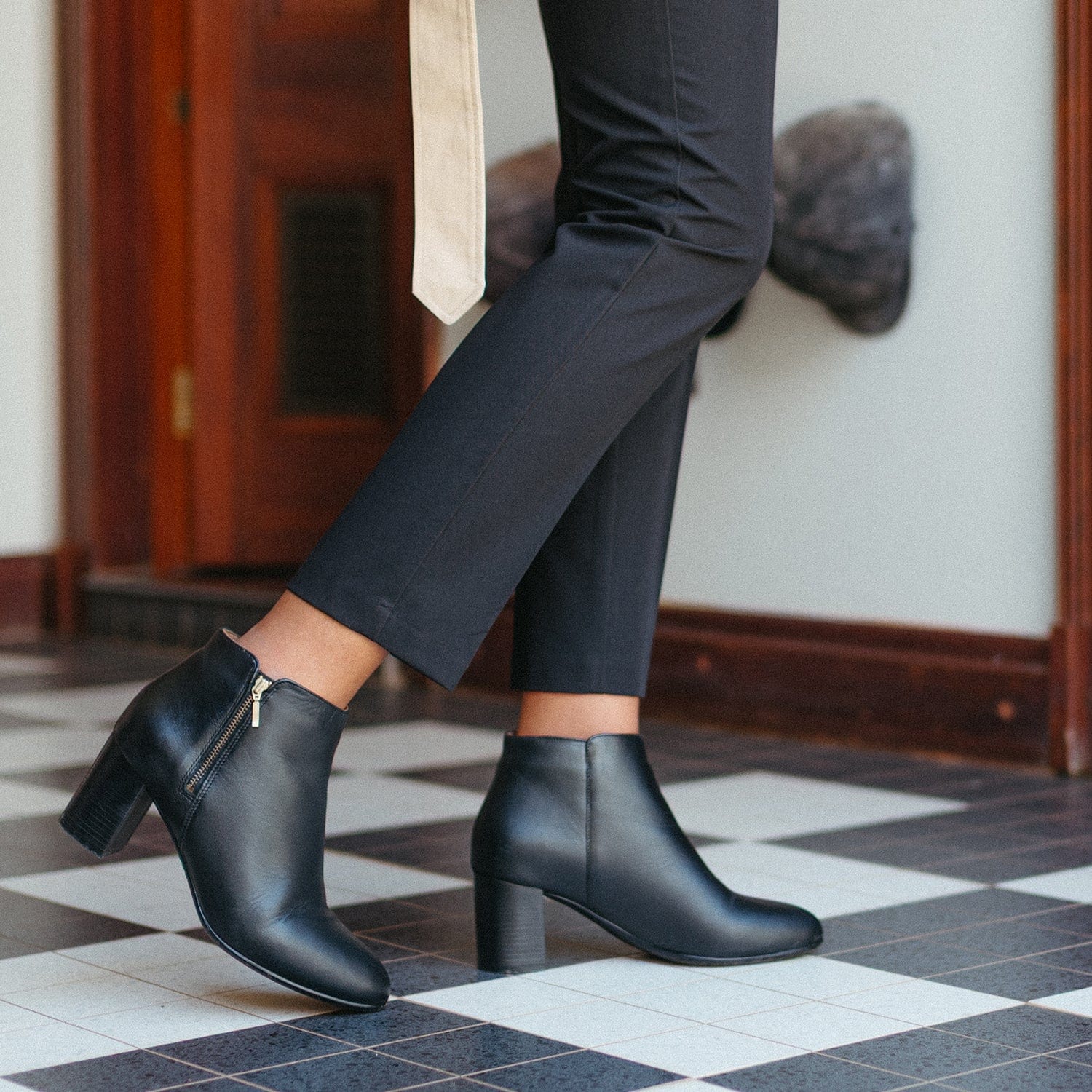 Froggie Shoes Shoes High Heel Ankle Boot in Black - 12767
